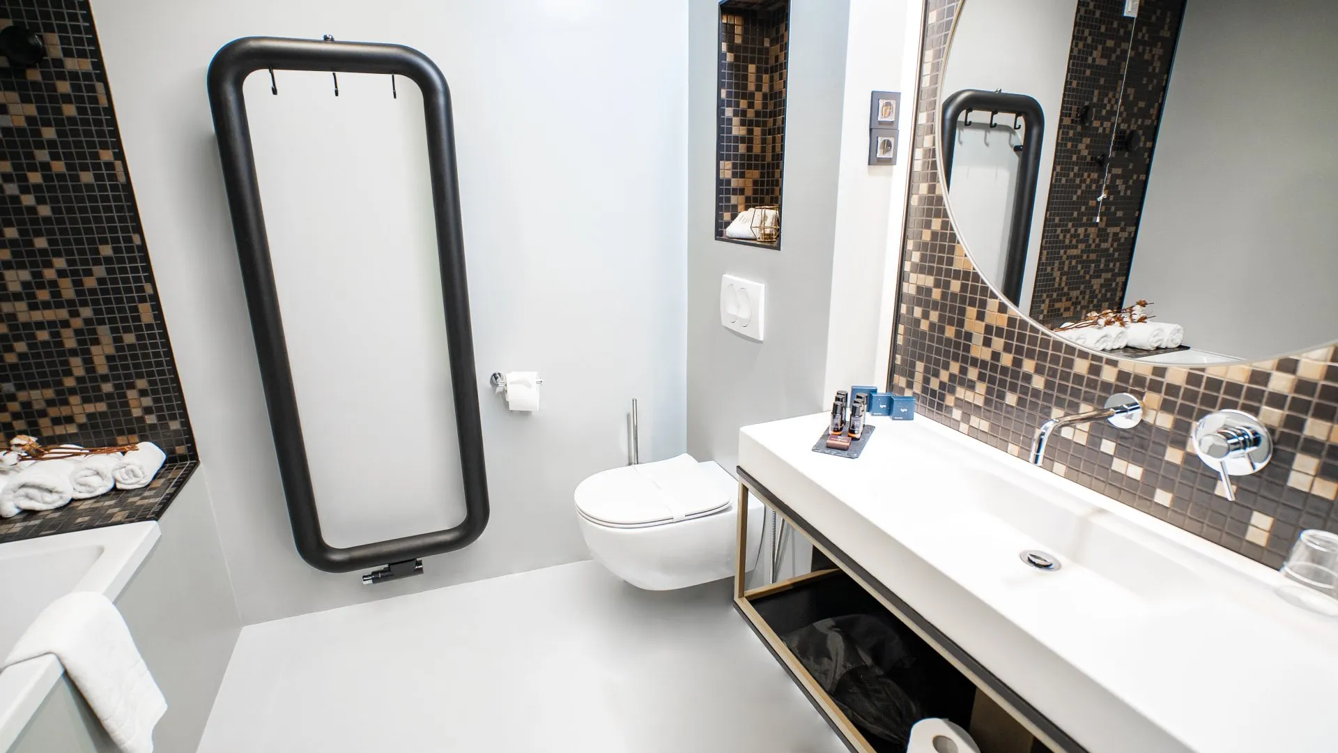 Comfort room bathroom in Hotel Lyra Plitvice