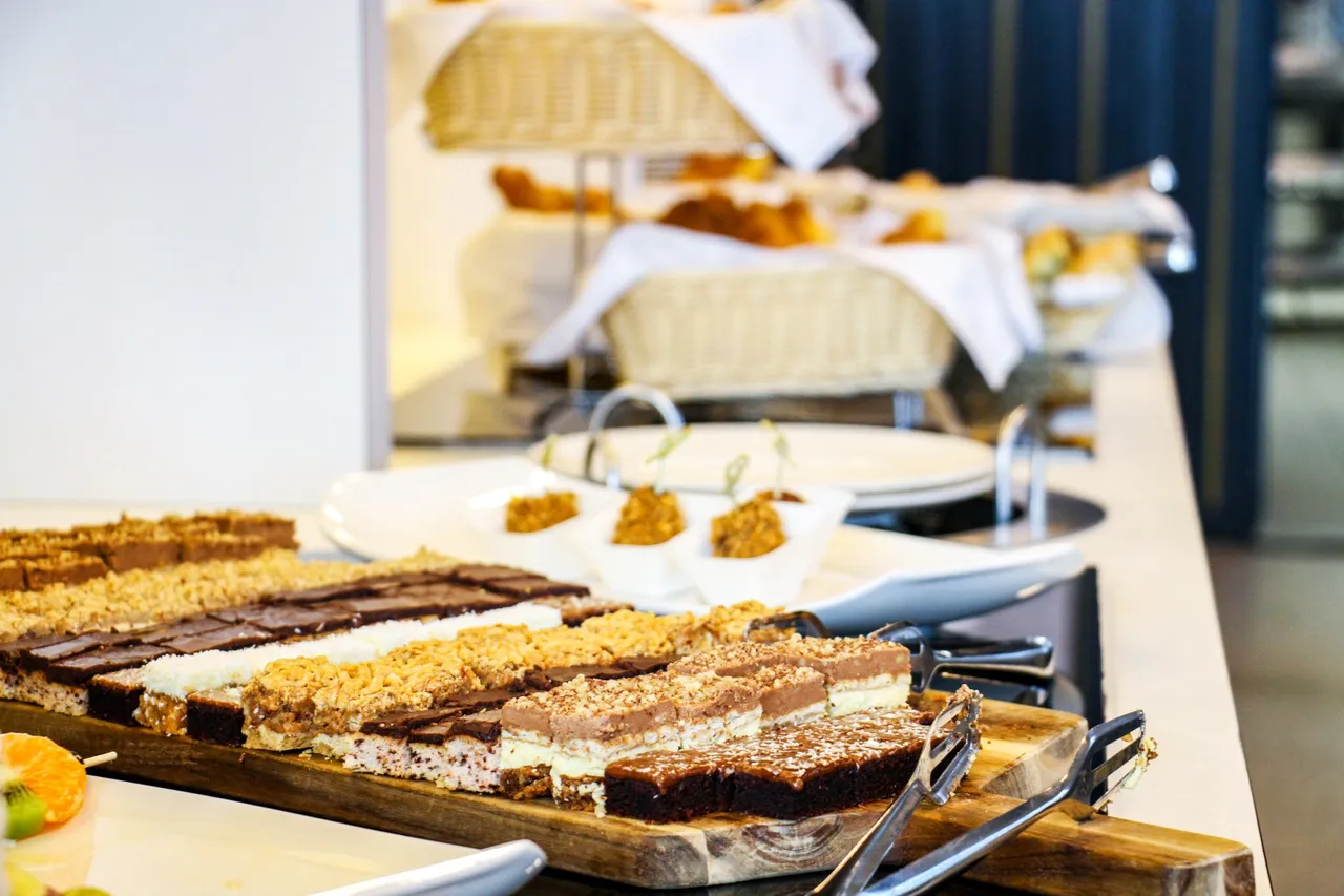 Desserts at breakfast in Hotel Lyra Plitvice 