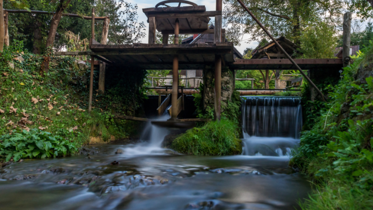 Old watermill on the Slunjčica River, Rastoke Old watermill on the Slunjčica River, Rastoke